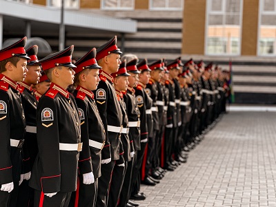 Николай Ташланов поздравил кадетов Ханты-Мансийска с началом учебного года