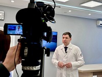 Николай Ташланов на федеральном телеканале рассказал об организации медпомощи для жителей труднодоступных поселений Югры