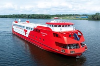 Плавполиклиника «Святитель Лука» направляется в Югру