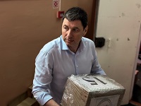 В окружной столице состоялась масштабная отправка гуманитарной помощи В окружной столице состоялась масштабная отправка гуманитарной помощи